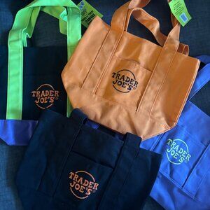 🎃 NWT Set of 4 Trader Joe's Trick or Treat Halloween Mini Tote Bags w/BONUS 🎃